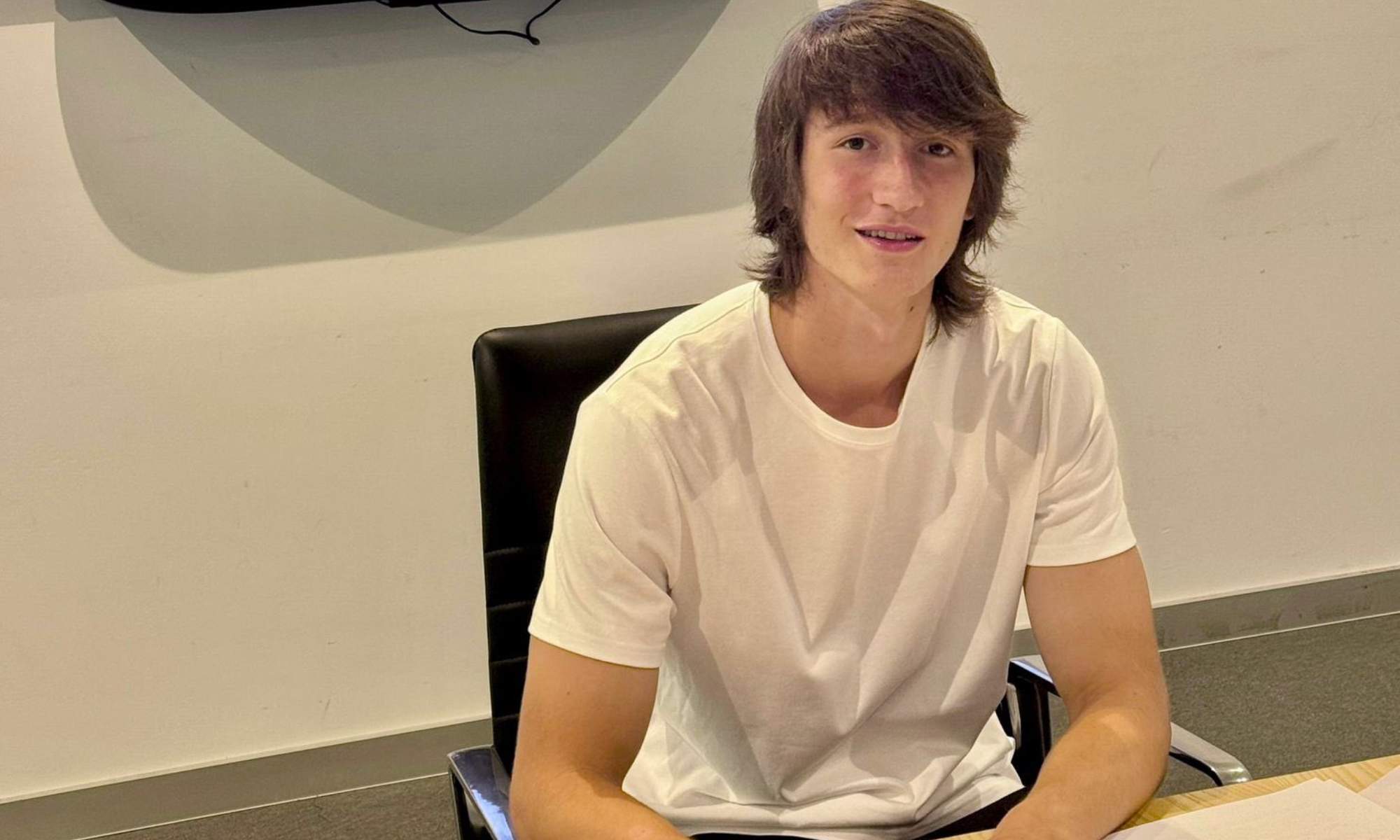 Joan Martinez in 2026: Net Worth and Salary, Position, FC26, Transfer Values, and FAQs