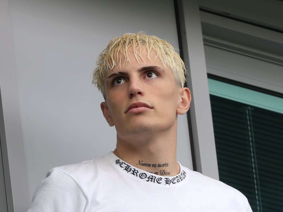 Alejandro Garnacho in 2026: Net Worth and Salary, Nationality, Wife, & FAQs