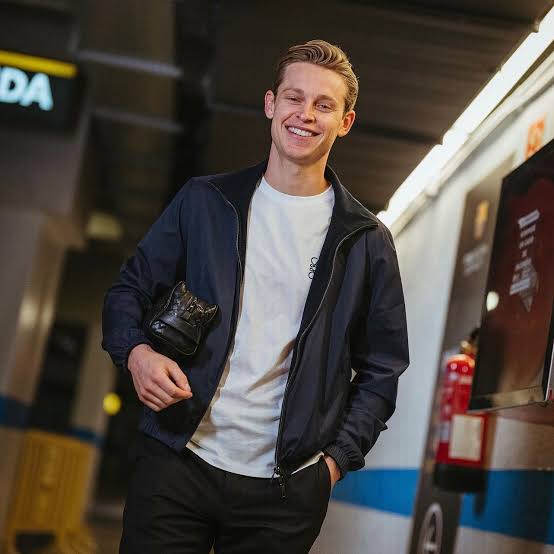 Frenkie de Jong in 2026: Net worth and Salary, Injury, Return Date, Red Card, FC 26, Transfer Values, and FAQs