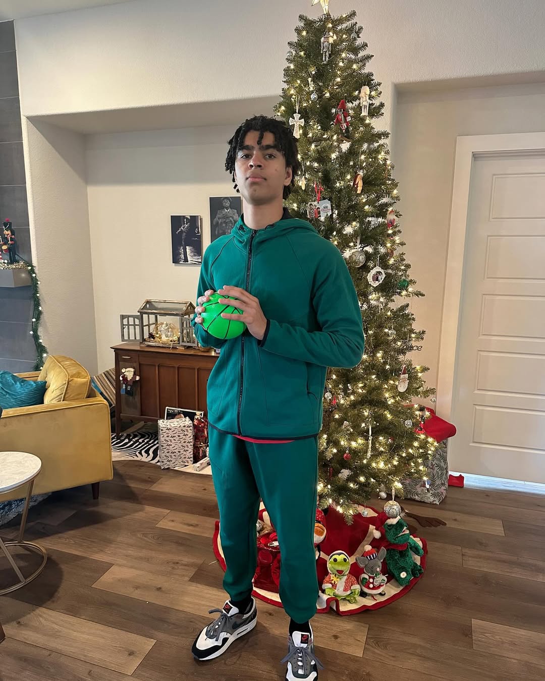 KingSammelot in 2026: Net worth, Age, Real Name, Grandma, Live, and FAQs