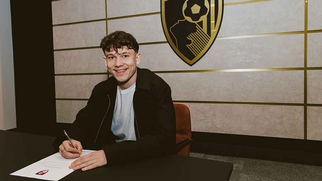 Alex Tóth in 2026: Net worth and Salary, Stats, Brother, Fc26, Transfer values, and FAQs