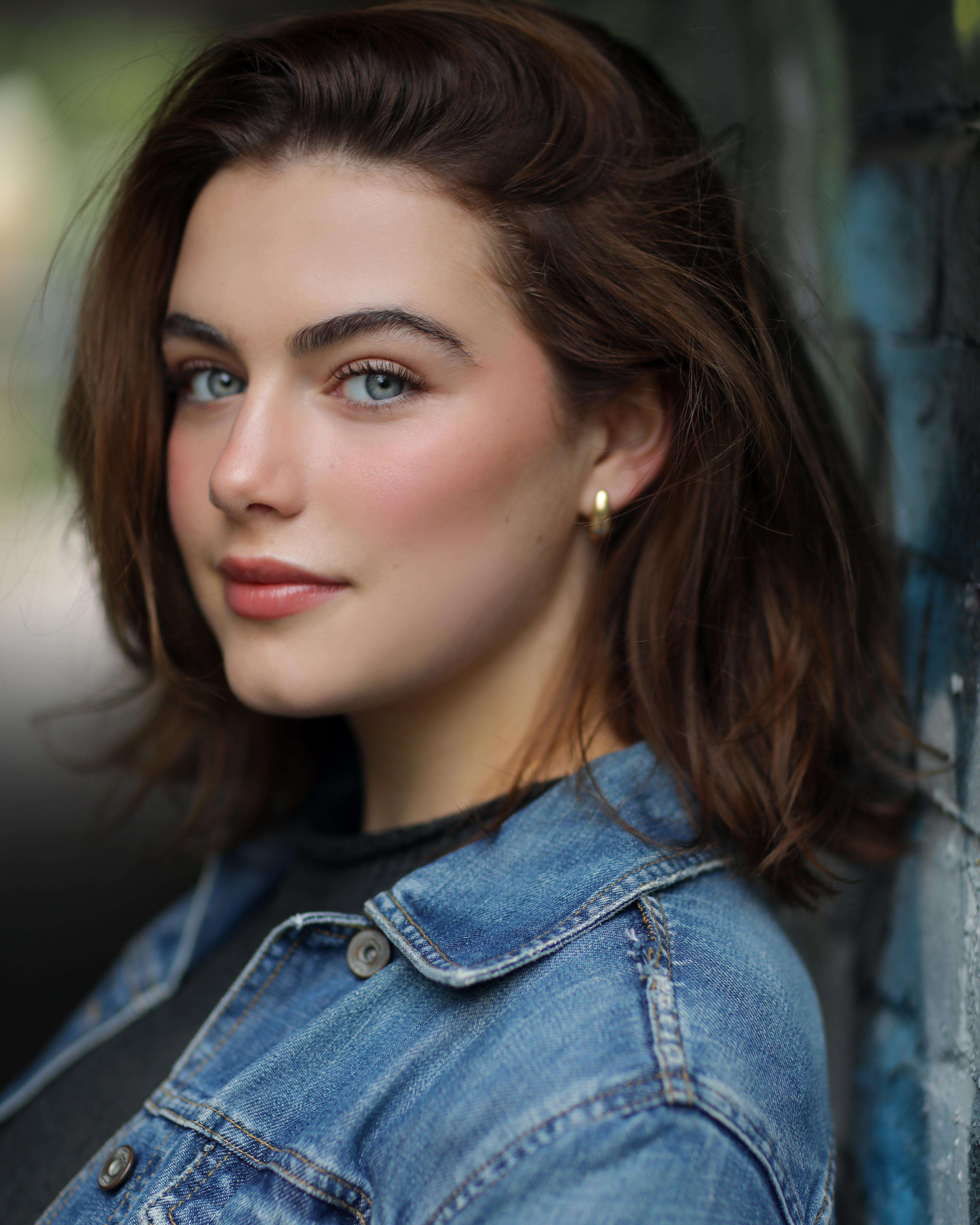 Ella Bright in 2026: Net Worth and Height, Age, Boyfriend, Siblings, FAQs