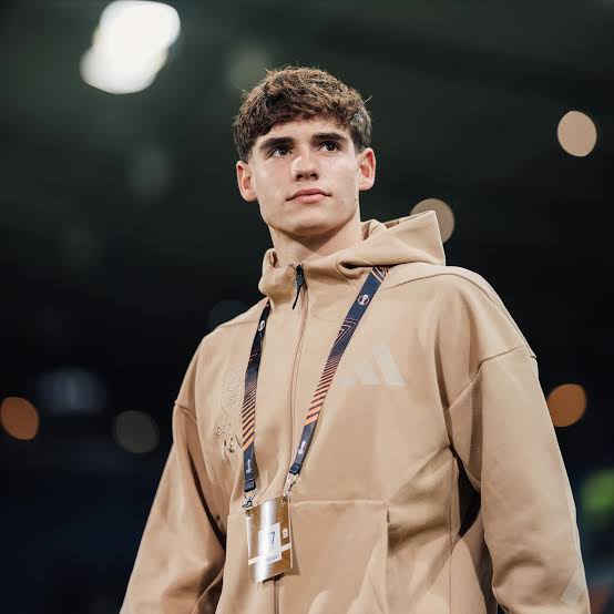 Jimmy Sinclair in 2026: Net worth and Salary, Parents, Age, Stats, Transfer values, and FAQs