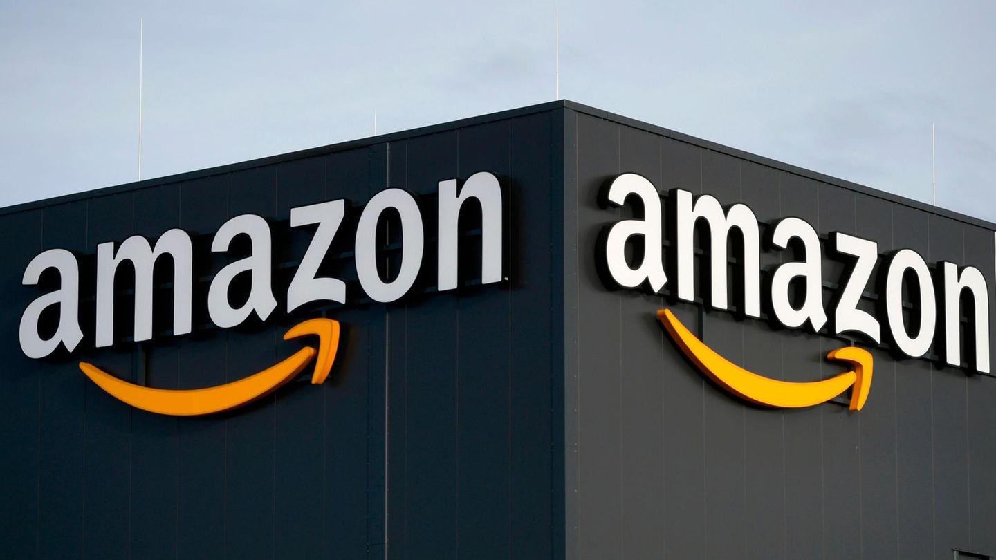 Amazon Review 2026: App, Shopping, Website, Download, Products, US, UK,  User Experience and FAQs