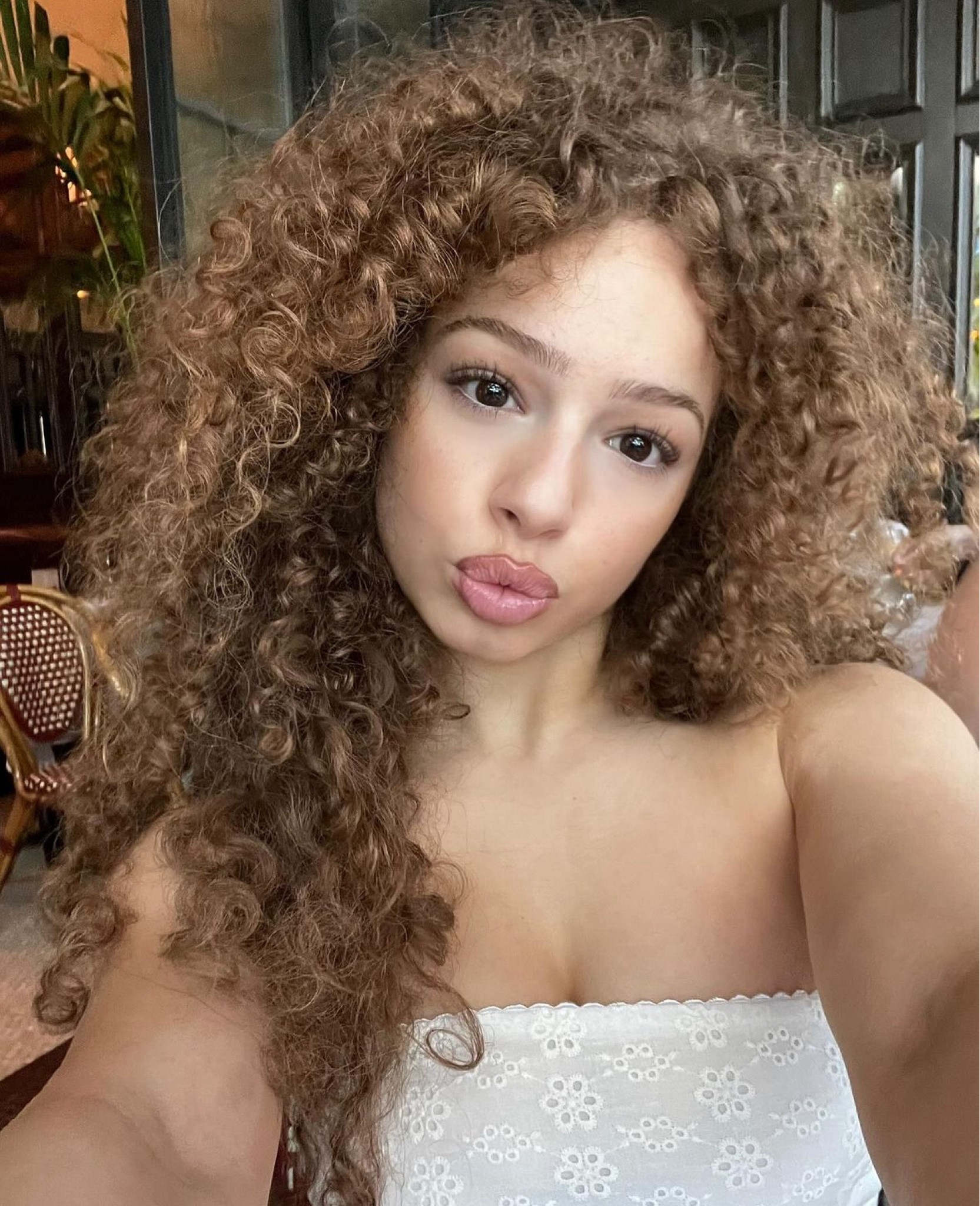 Eliana Kalogeras in 2026: Net worth and Height, Ethnicity, Full name, and FAQs