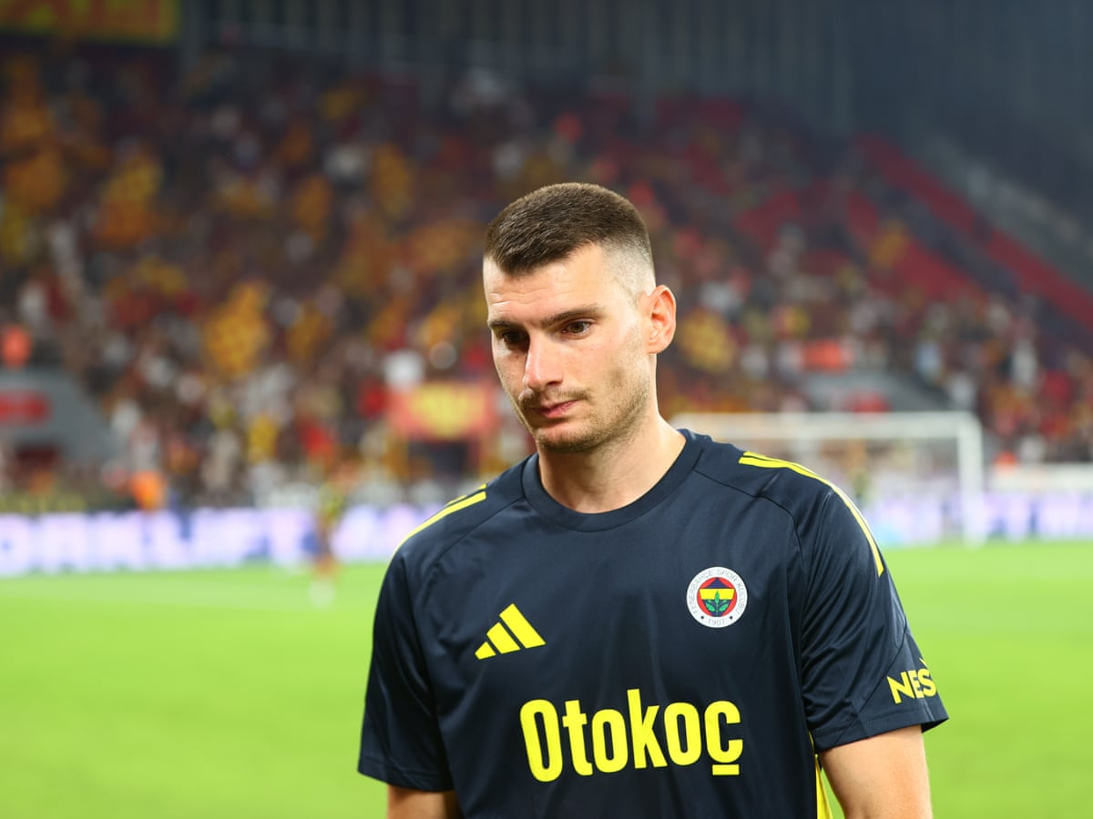 Dominik Livaković in 2026: Net worth and Salary, Height, Age, Wife, Transfer values, and FAQs