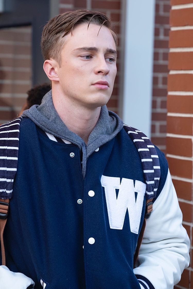 Drew Starkey in 2026: Net worth and Height, Age, Wife, and FAQs