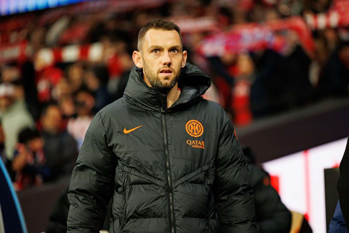Stefan de Vrij in 2026: Net worth and Salary, Wife, Injury, Transfer, Age and FAQs