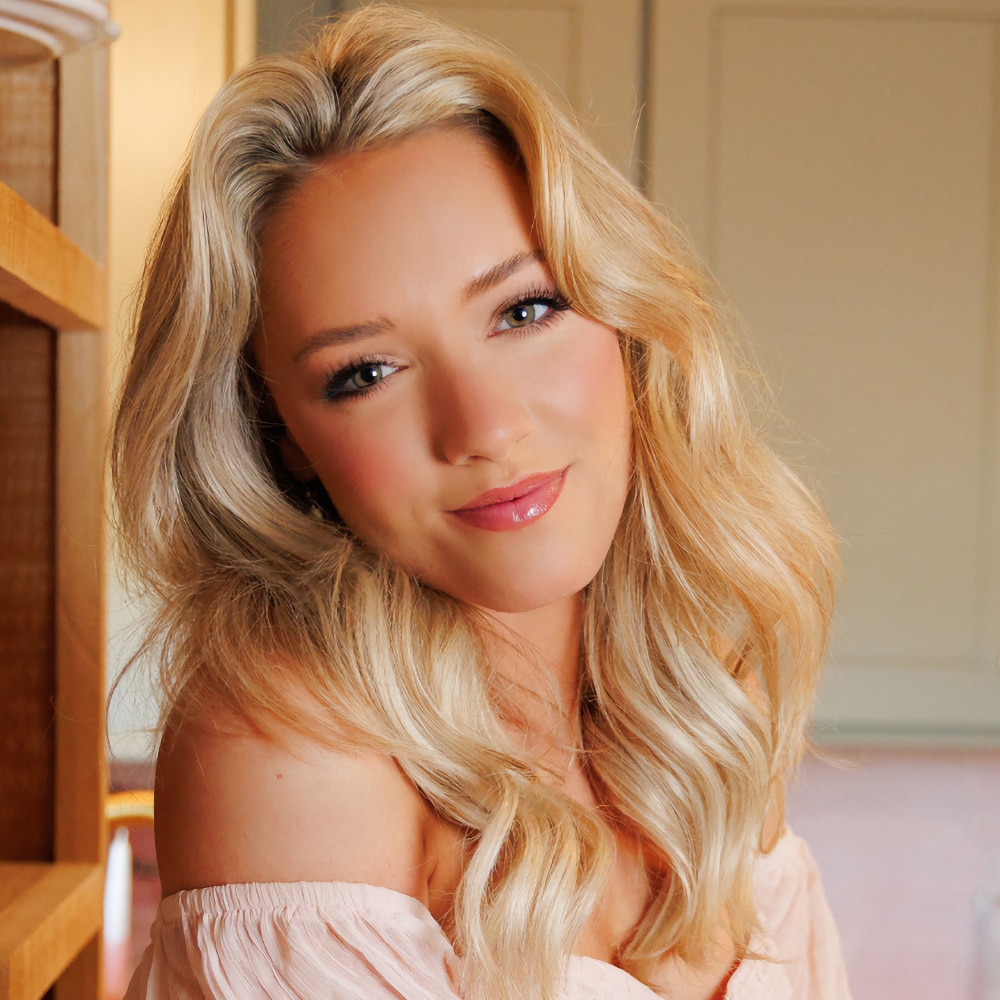Emily Ann Roberts in 2026: Net Worth and Height, Husband, Age, and FAQs