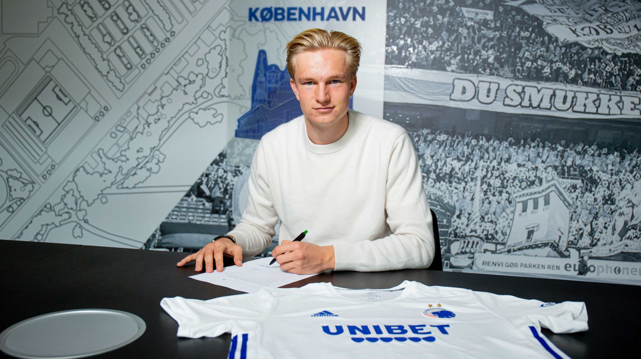 Victor Kristiansen in 2026: Net worth and Salary, Transfer, Contract, Injury and FAQs