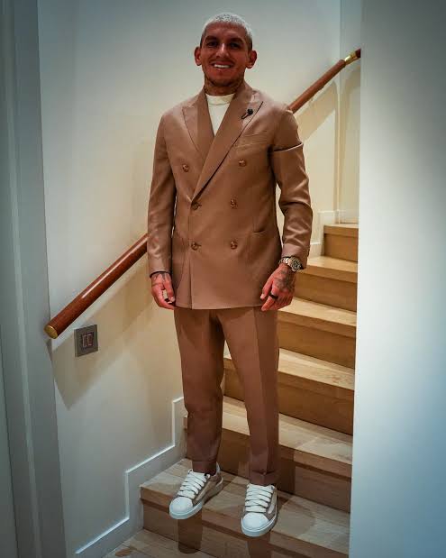 Lucas Torreira in 2026: Net worth and Salary, Contract, Transfer, Wife, Height and FAQs